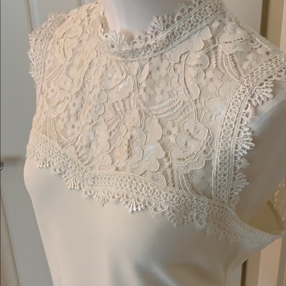 H&M Lacy Sleeveless Blouse - Picture 2 of 4